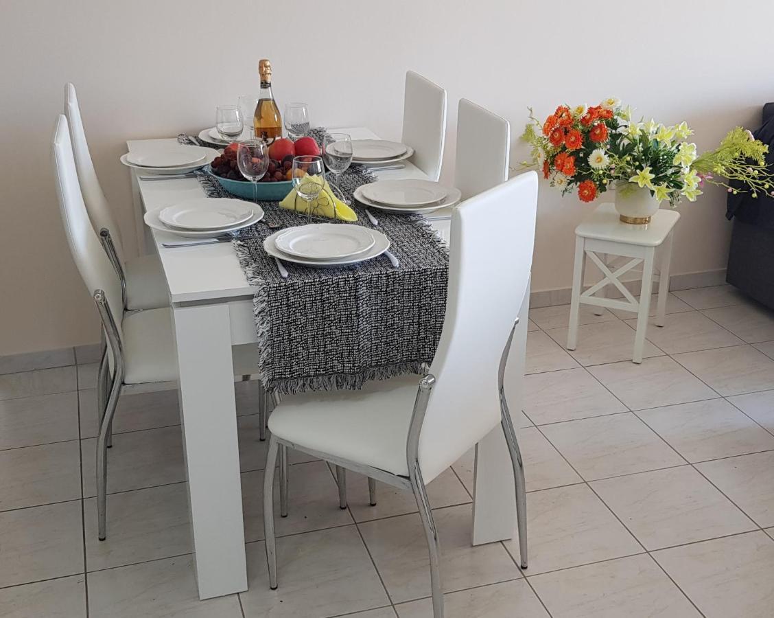 Sunny View - A Stunning Apartment With Private Rooftop Paphos Exterior foto