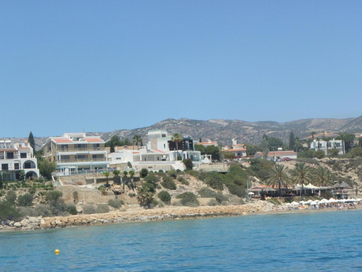 Sunny View - A Stunning Apartment With Private Rooftop Paphos Exterior foto