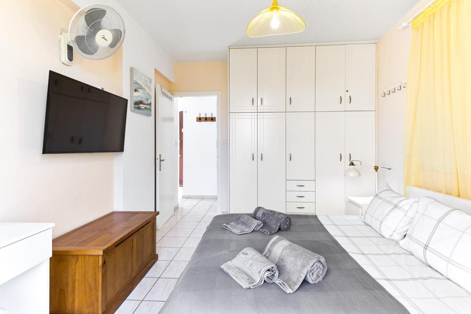 Sunny View - A Stunning Apartment With Private Rooftop Paphos Exterior foto