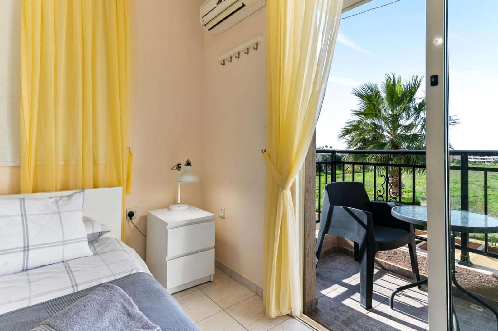 Sunny View - A Stunning Apartment With Private Rooftop Paphos Exterior foto