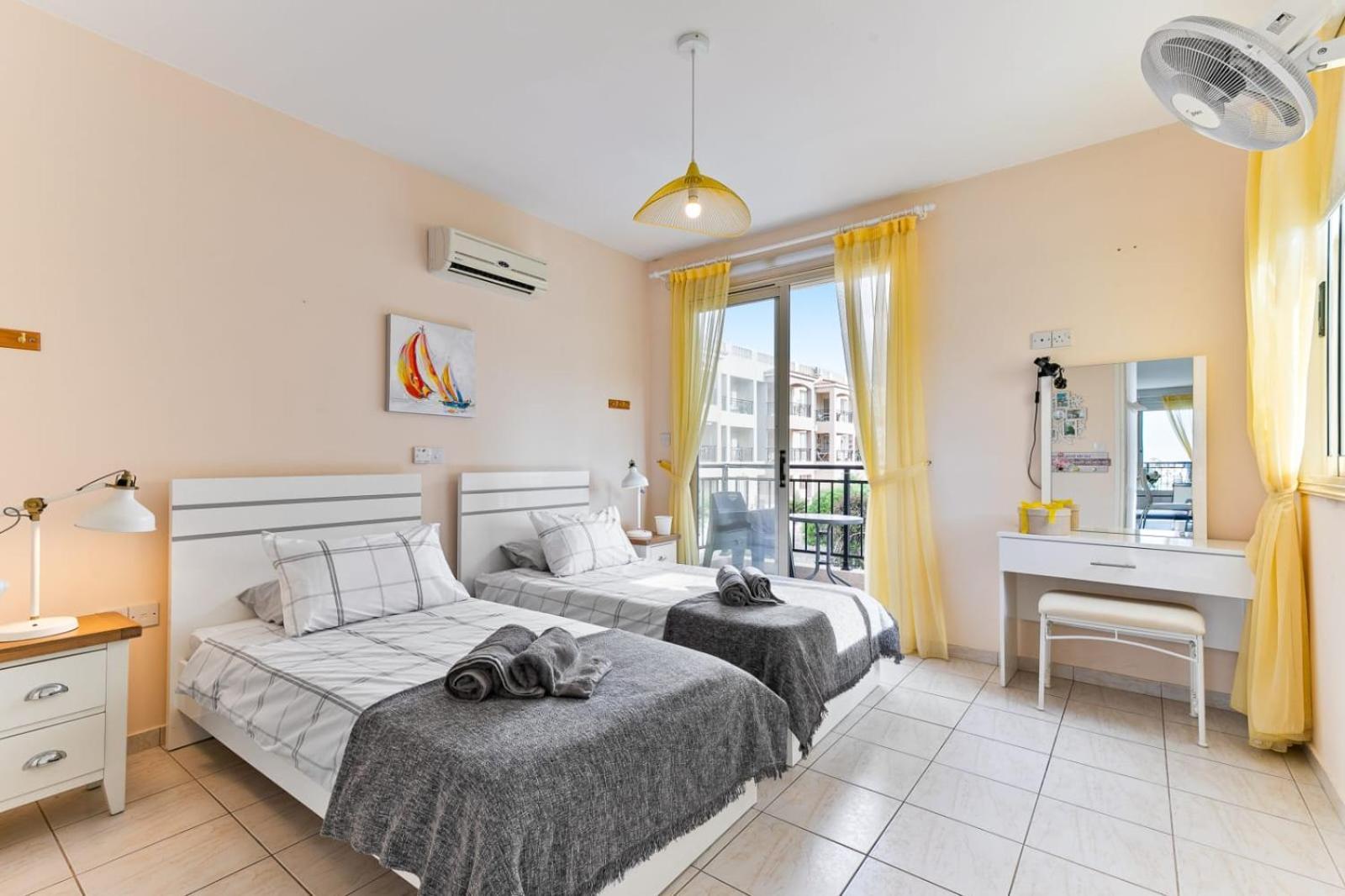 Sunny View - A Stunning Apartment With Private Rooftop Paphos Exterior foto